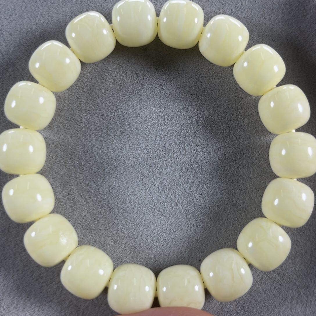 蜜蜡手链未镶嵌乌料同料瓷白