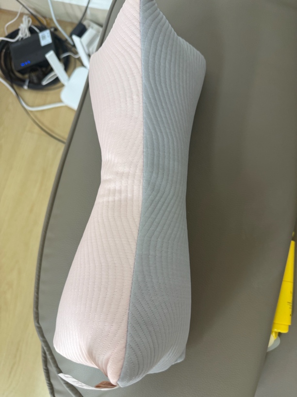 护颈通用四季通用三角成人纤维枕枕头棉枕靠垫睡枕