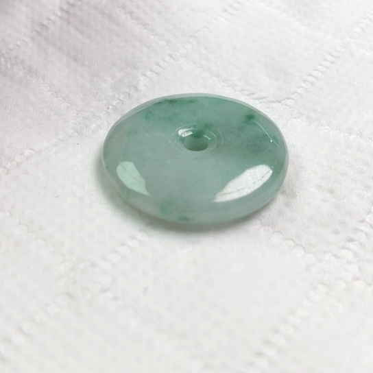 翡翠颈饰未镶嵌华*哥吊坠