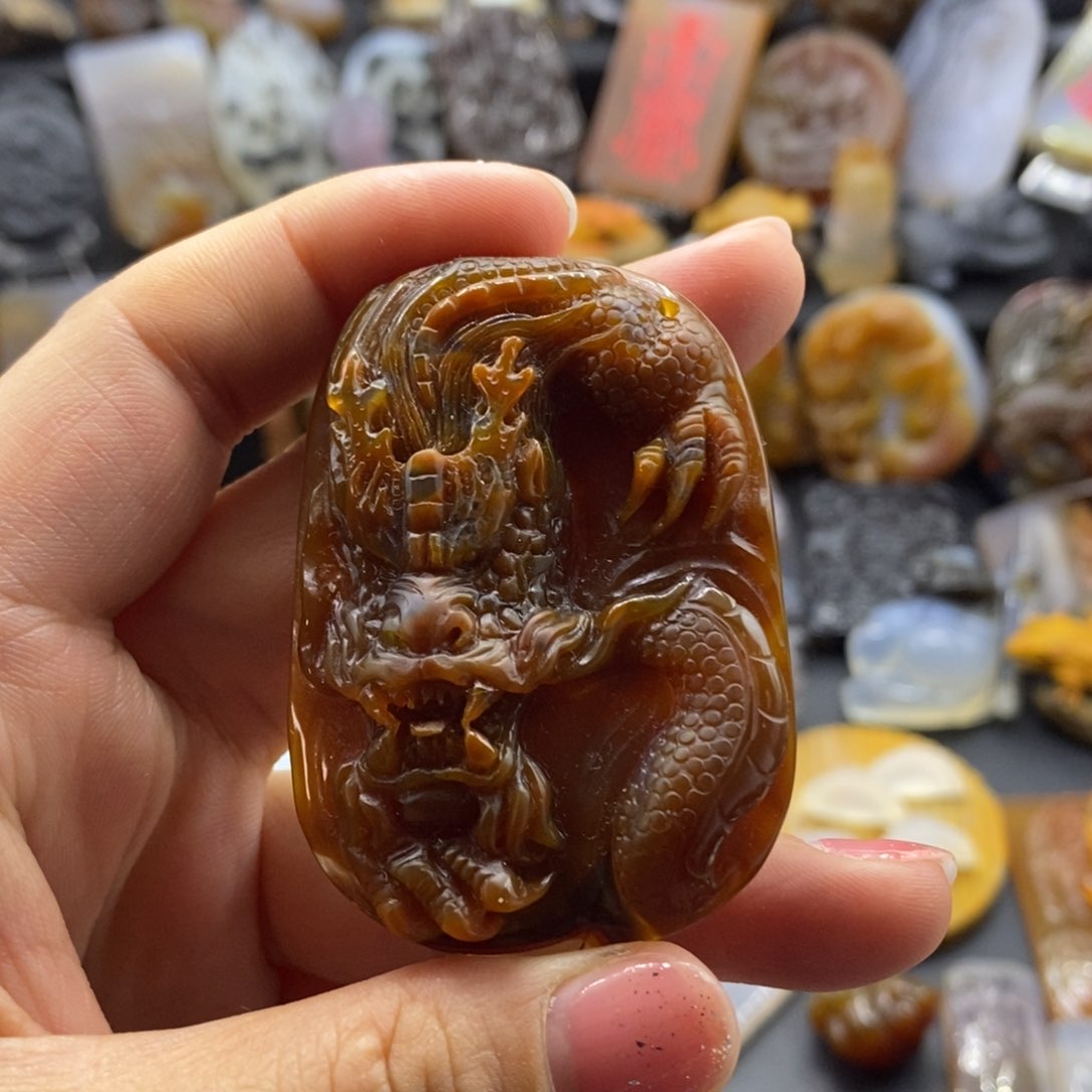 玛瑙/玉髓颈饰未镶嵌骑****噜