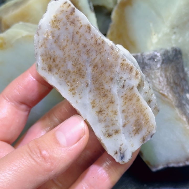 和田玉未镶嵌珠宝半成品