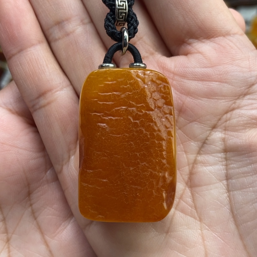 【闪购商品】琥珀颈饰未镶嵌