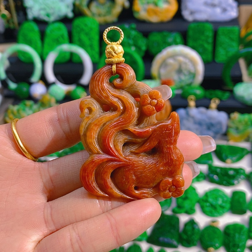 【闪购商品】翡翠颈饰未镶嵌小九望月