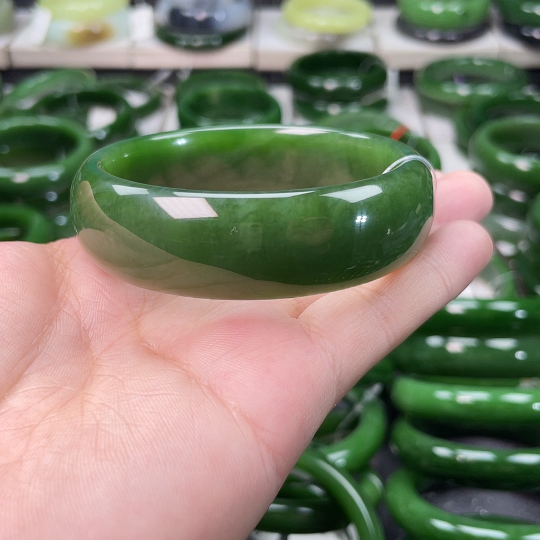 和田玉（碧玉）手镯未镶嵌