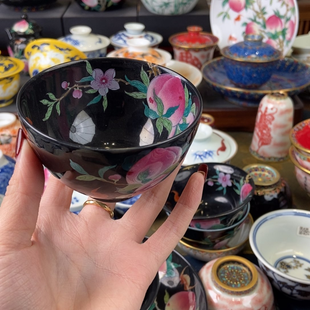 陶瓷艺术家的创作人员的作品也