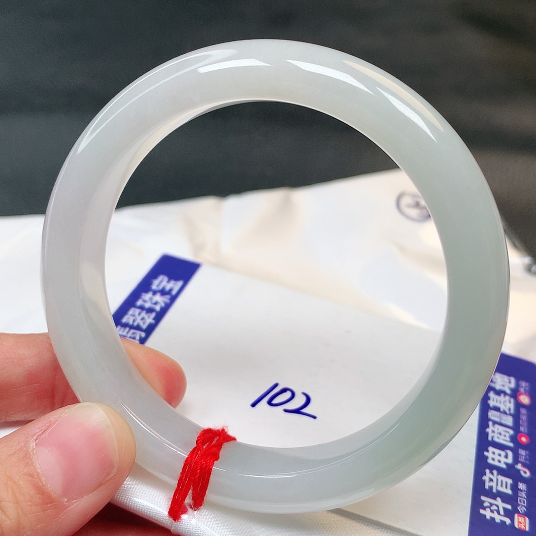 翡翠手镯未镶嵌102号