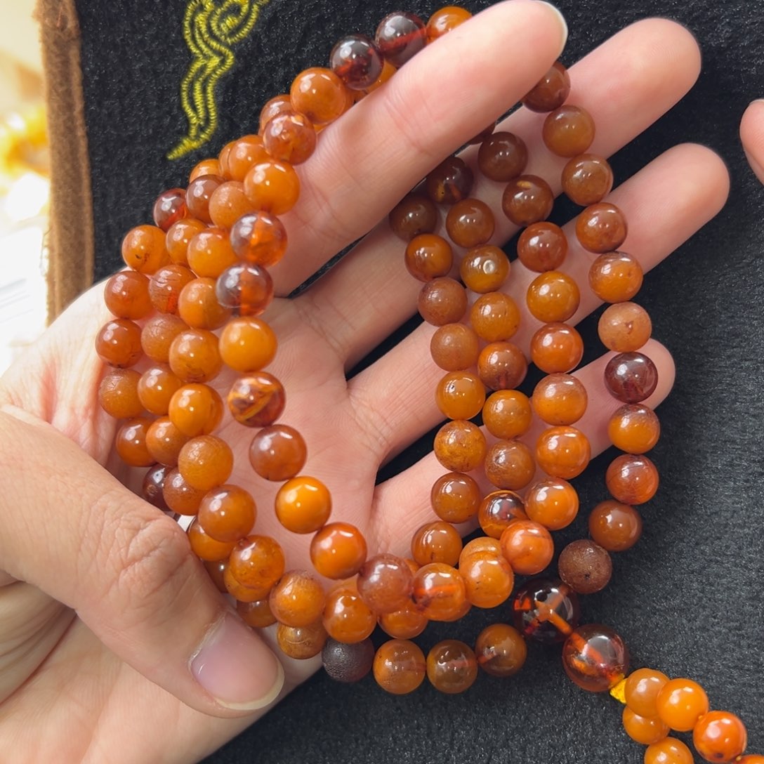 琥珀珠宝奇石未镶嵌