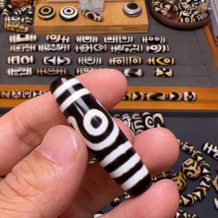 玛瑙/玉髓颈饰未镶嵌?**阳