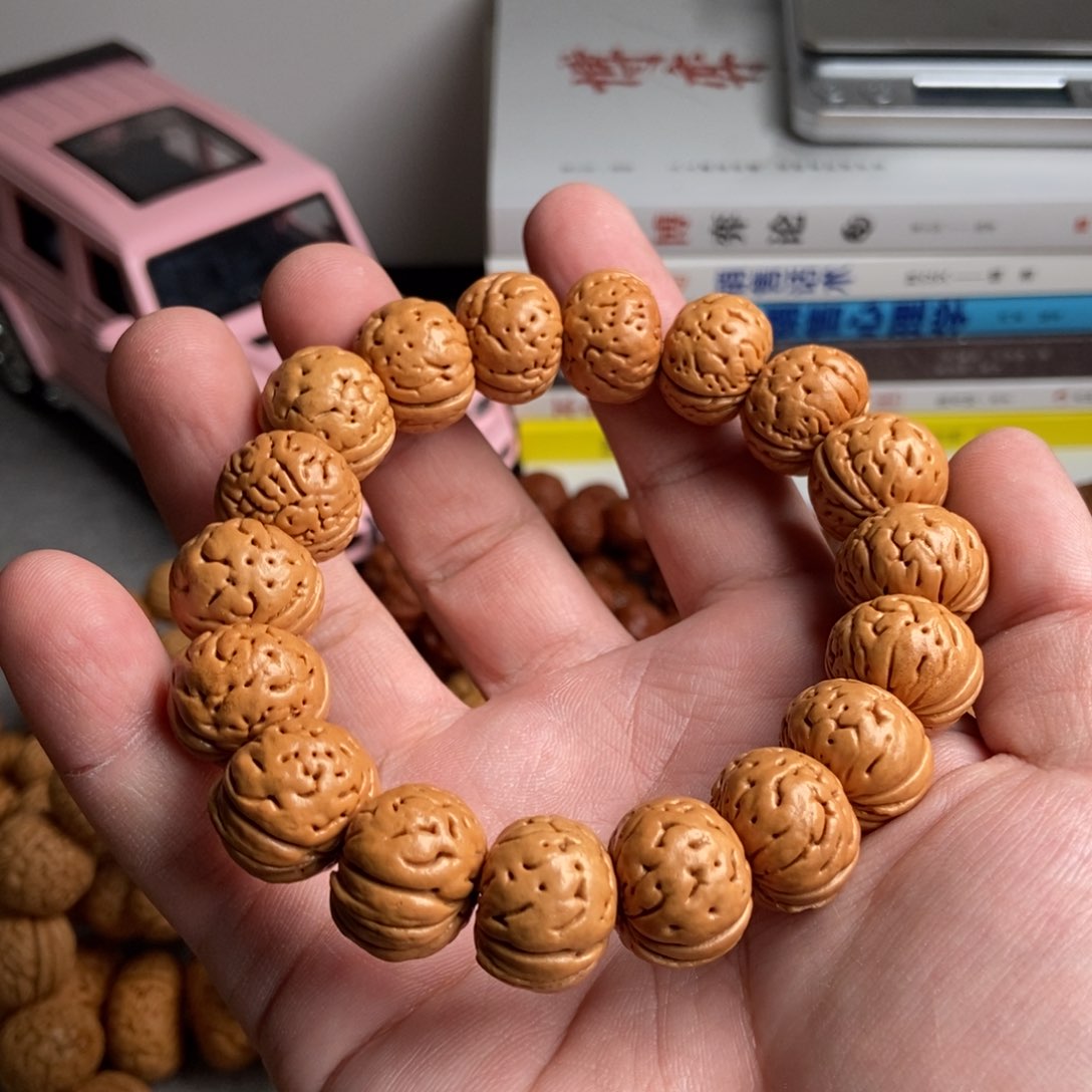 桃核手串树王纽扣桃核手串18福利