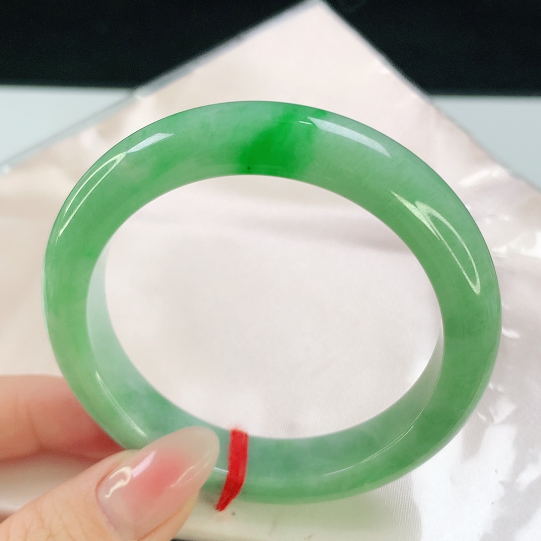 未镶嵌手镯翡翠658