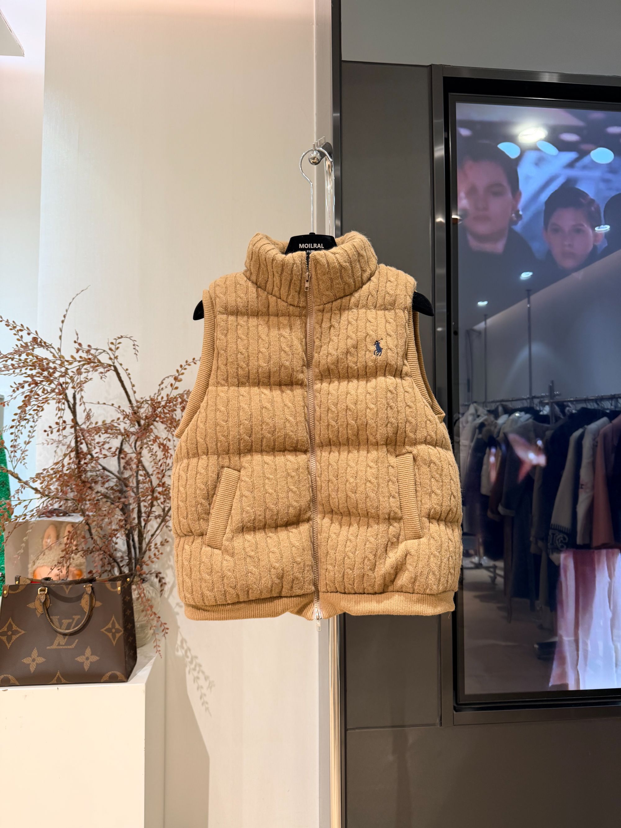 LT时尚百搭冬款保暖女厚款立领卡其色排骨马夹250