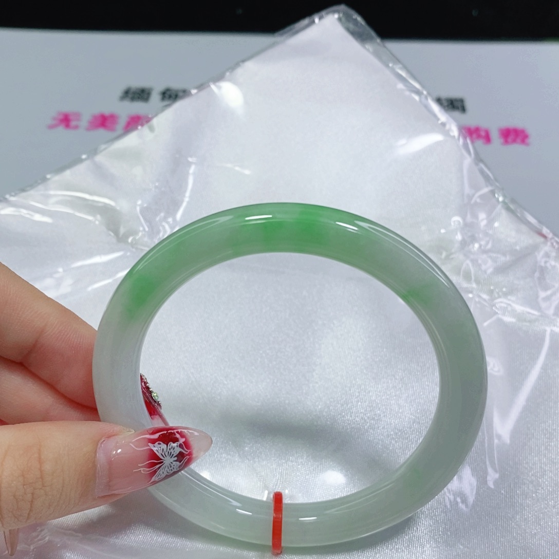 翡翠手镯未镶嵌56 56 圆条