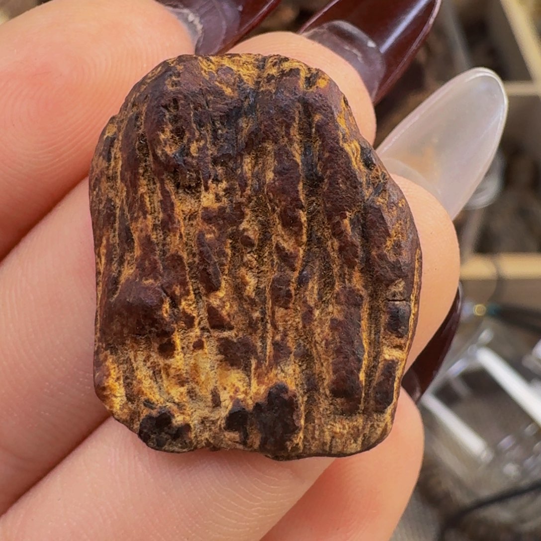 沉香吊坠越南惠安红土吊坠