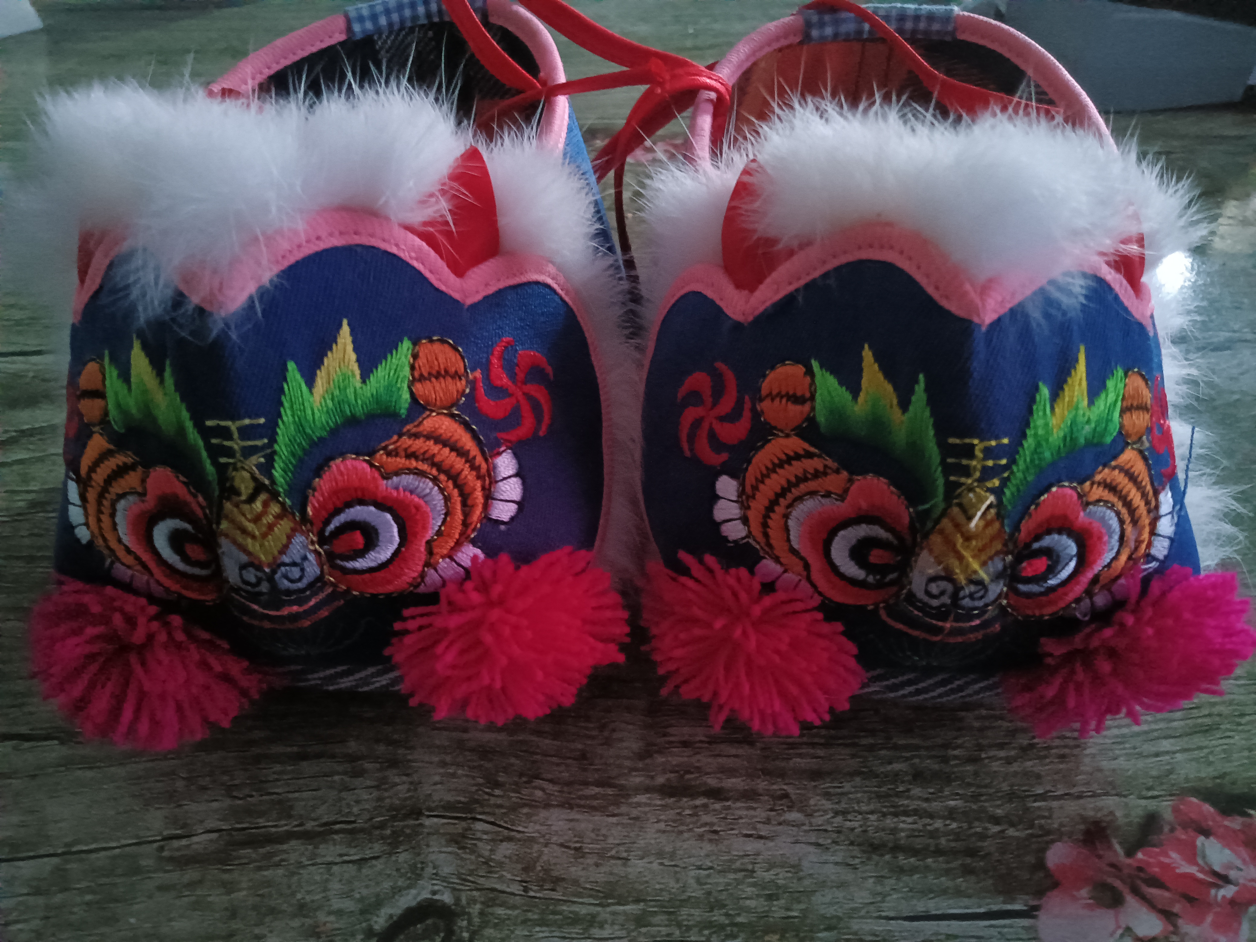 帆布鞋休闲鞋情侣透气板鞋低帮小白鞋休闲男子防滑