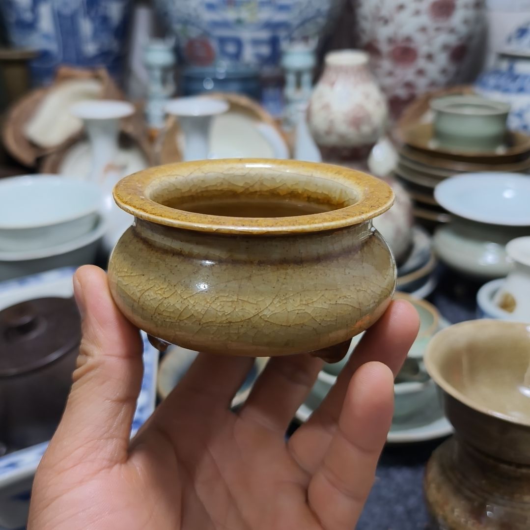 义**天龙泉窑小香炉一个全品