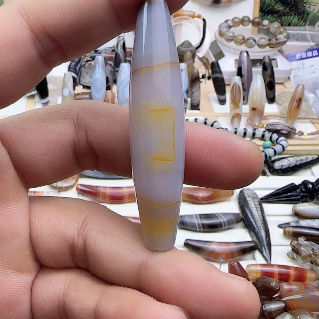 玛瑙/玉髓颈饰未镶嵌林**北