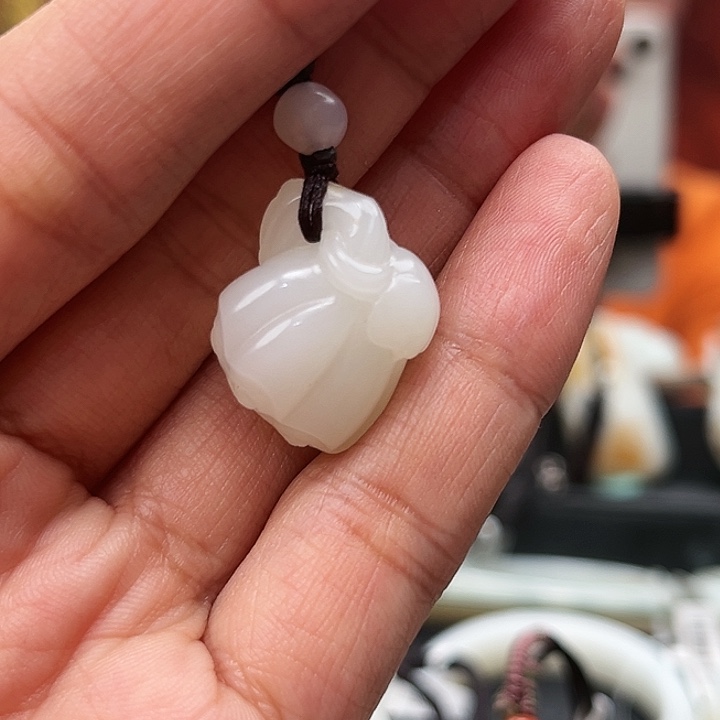 和田玉颈饰未镶嵌