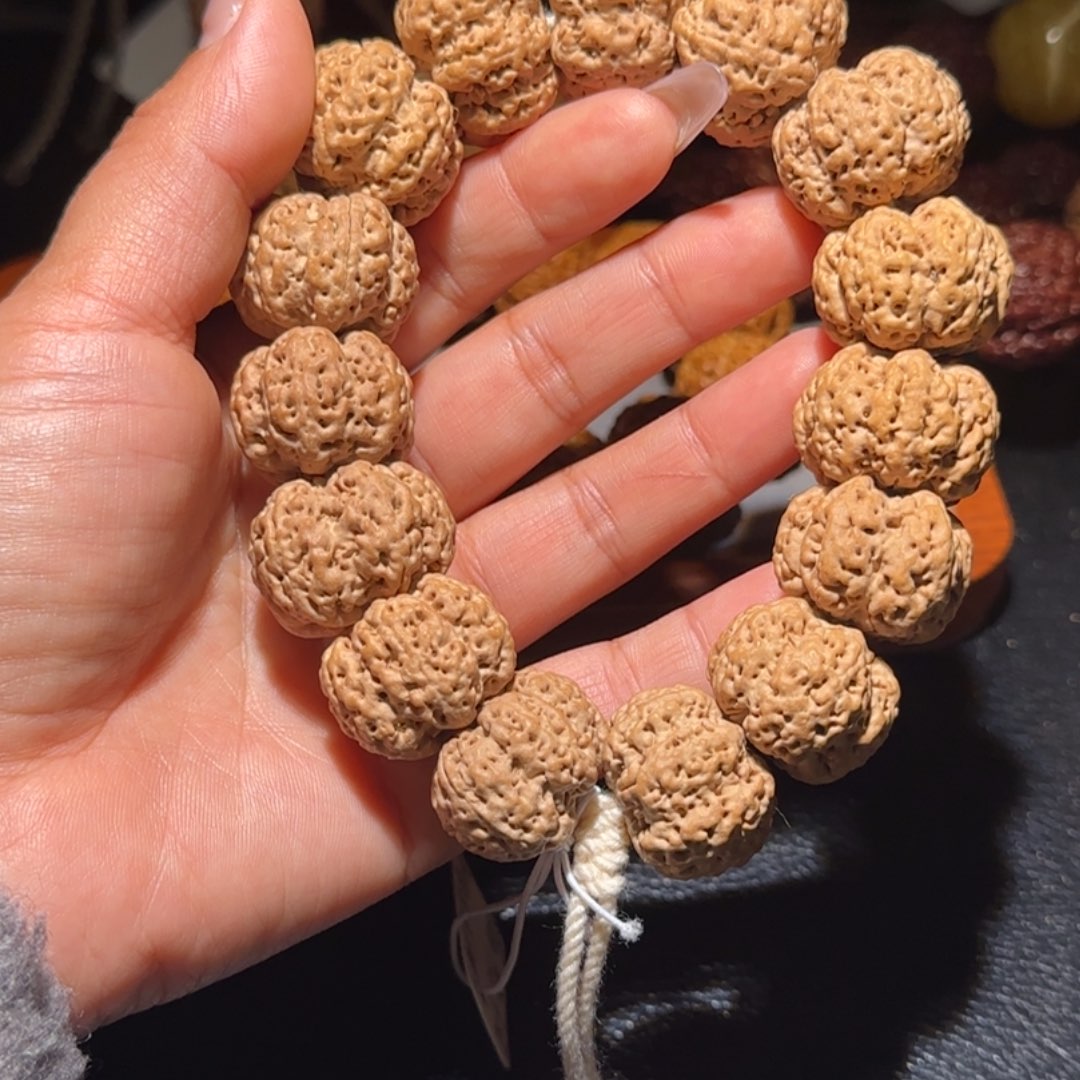 吊坠金刚菩提25六瓣雪花扇面定制