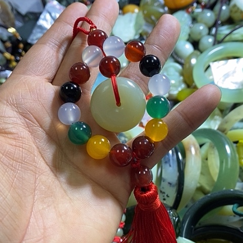 岫玉车挂未镶嵌多样性发货
