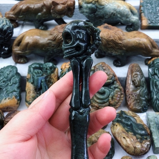 岫岩河磨玉（透闪石质玉）未镶嵌把件