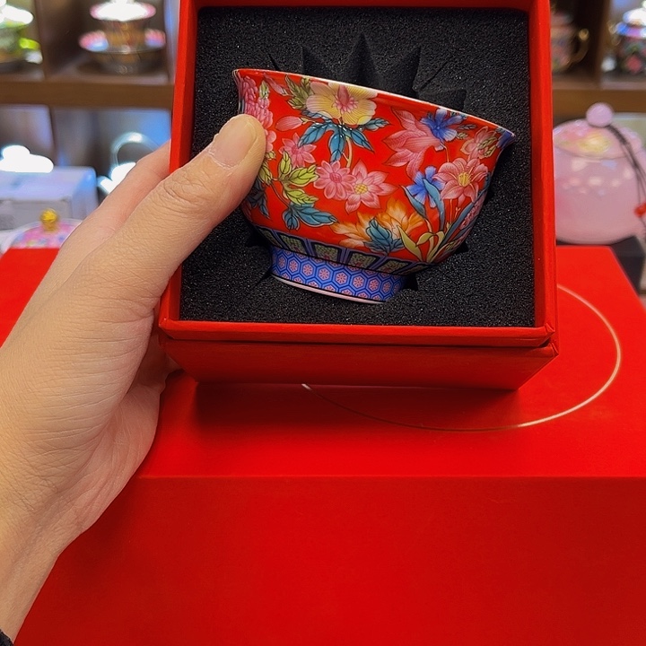 段泥茶杯吧啦吧啦的说我是