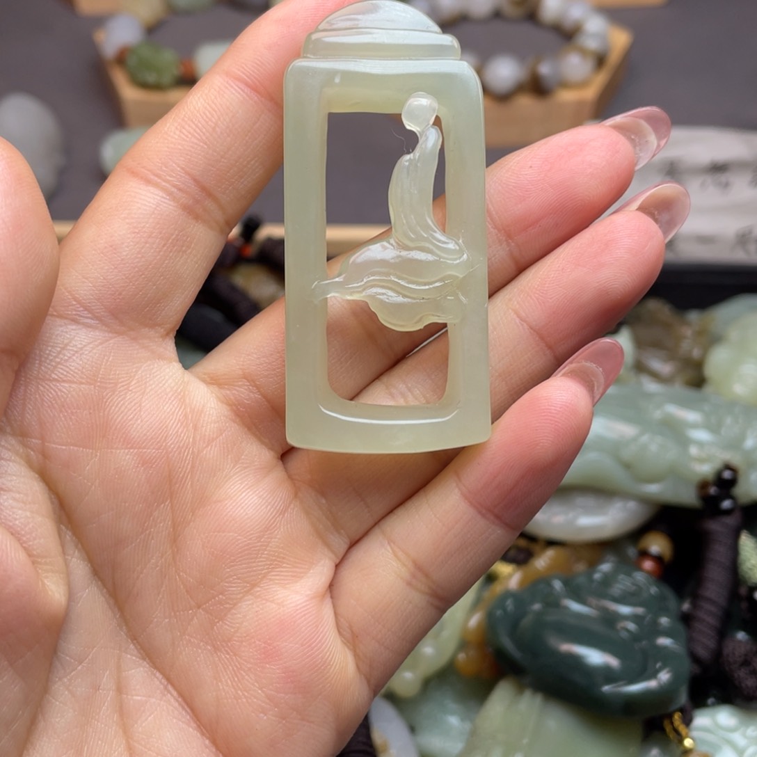 和田玉颈饰未镶嵌