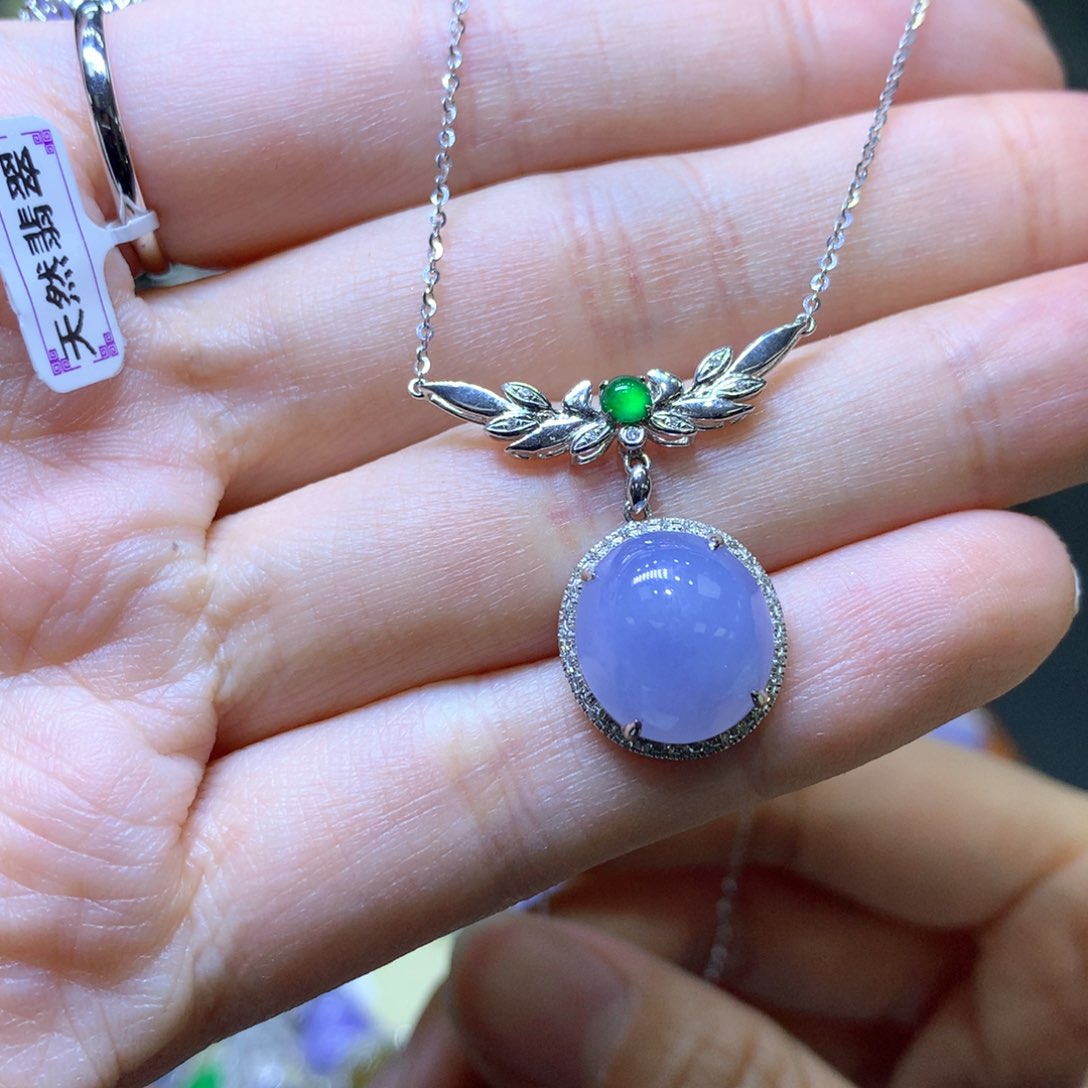 【闪购商品】翡翠颈饰18K金镶嵌翡翠吊坠项链
