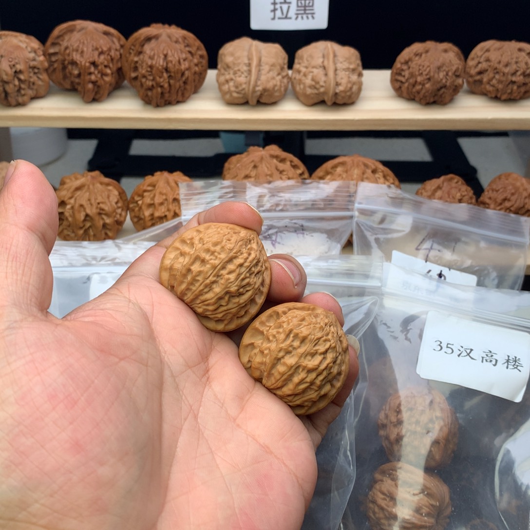 文玩核桃把件每****觉35尺全品无修金牛