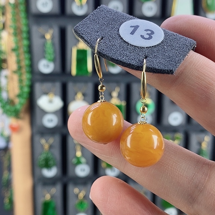 蜜蜡裸石18K金镶嵌耳饰