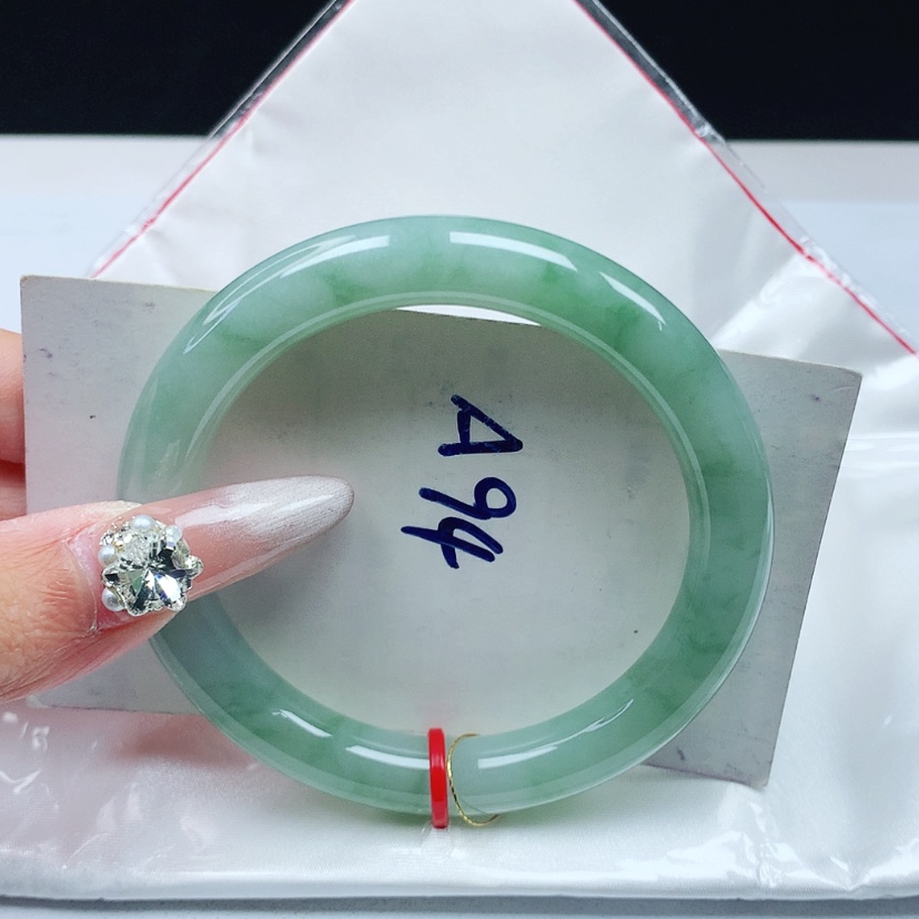 【闪购商品】翡翠手镯未镶嵌54.5圈