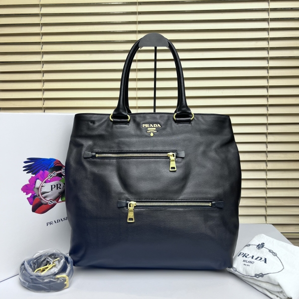 95新 Prada/普拉达 95新/普拉达/包包/市场价28000/250214CZ0027
