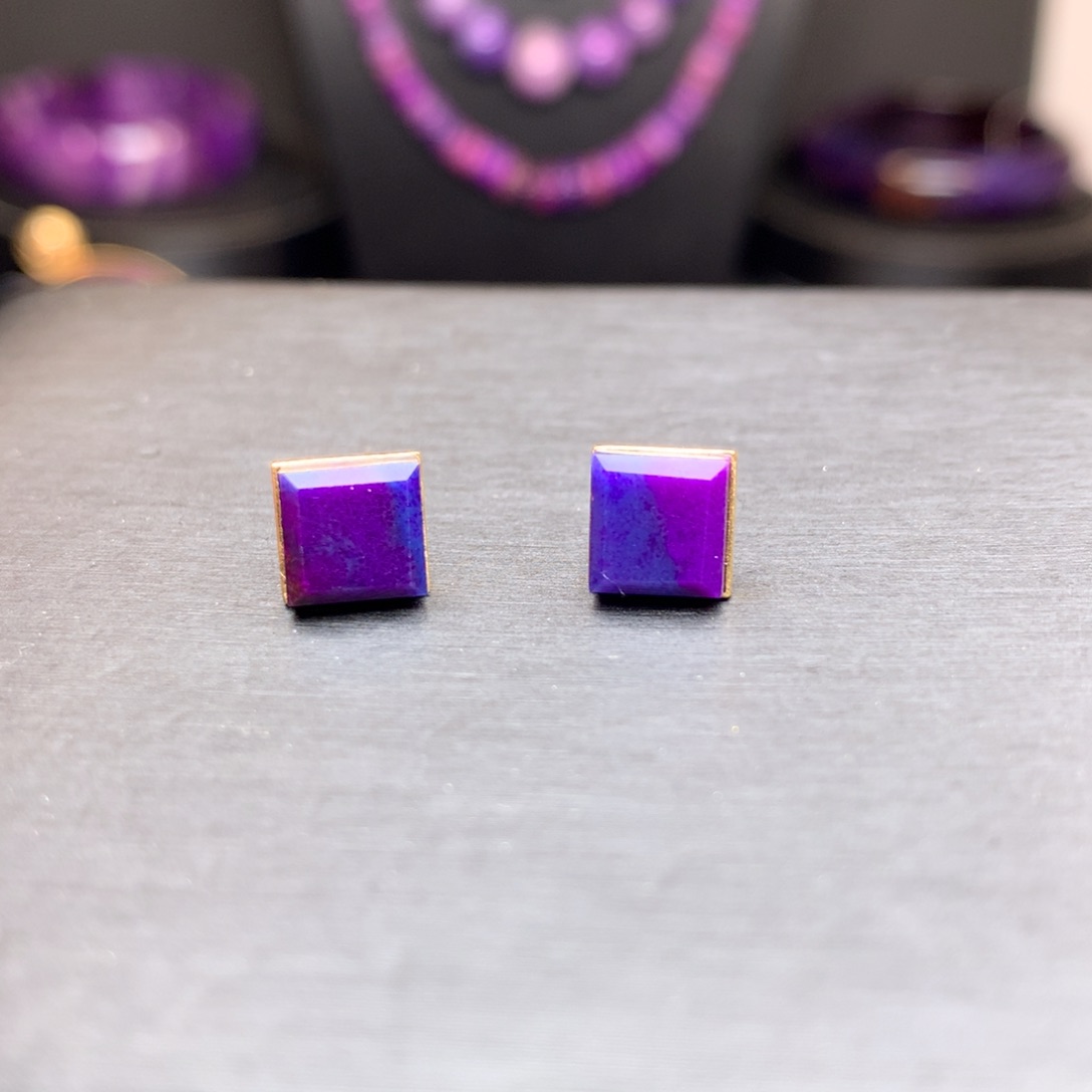 苏纪石（舒俱来）18K金镶嵌耳钉