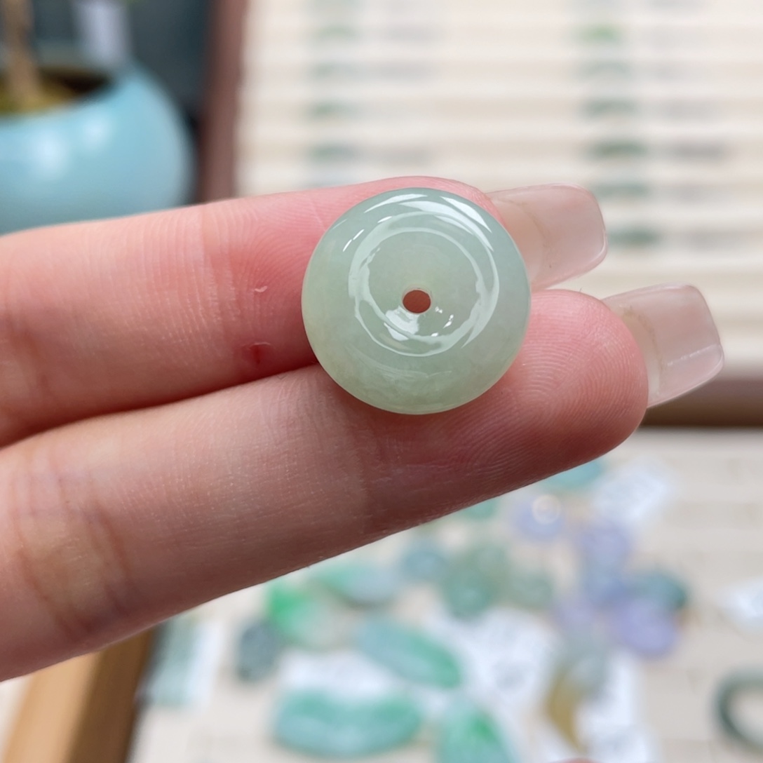 翡翠未镶嵌吊坠(不含链)a02青提葡萄平安扣