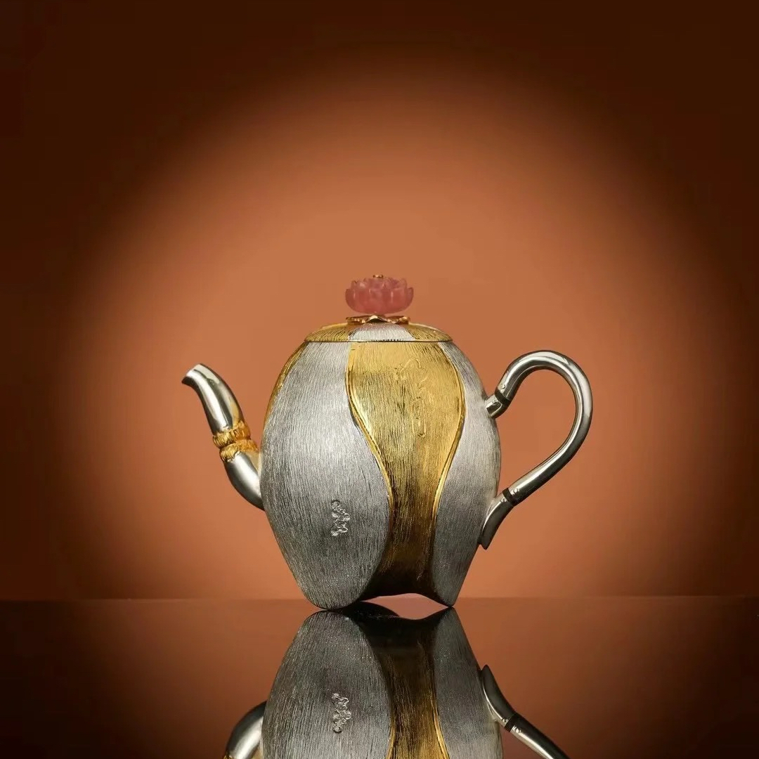 呆坐鎏金清风明月莲花银壶-160ml