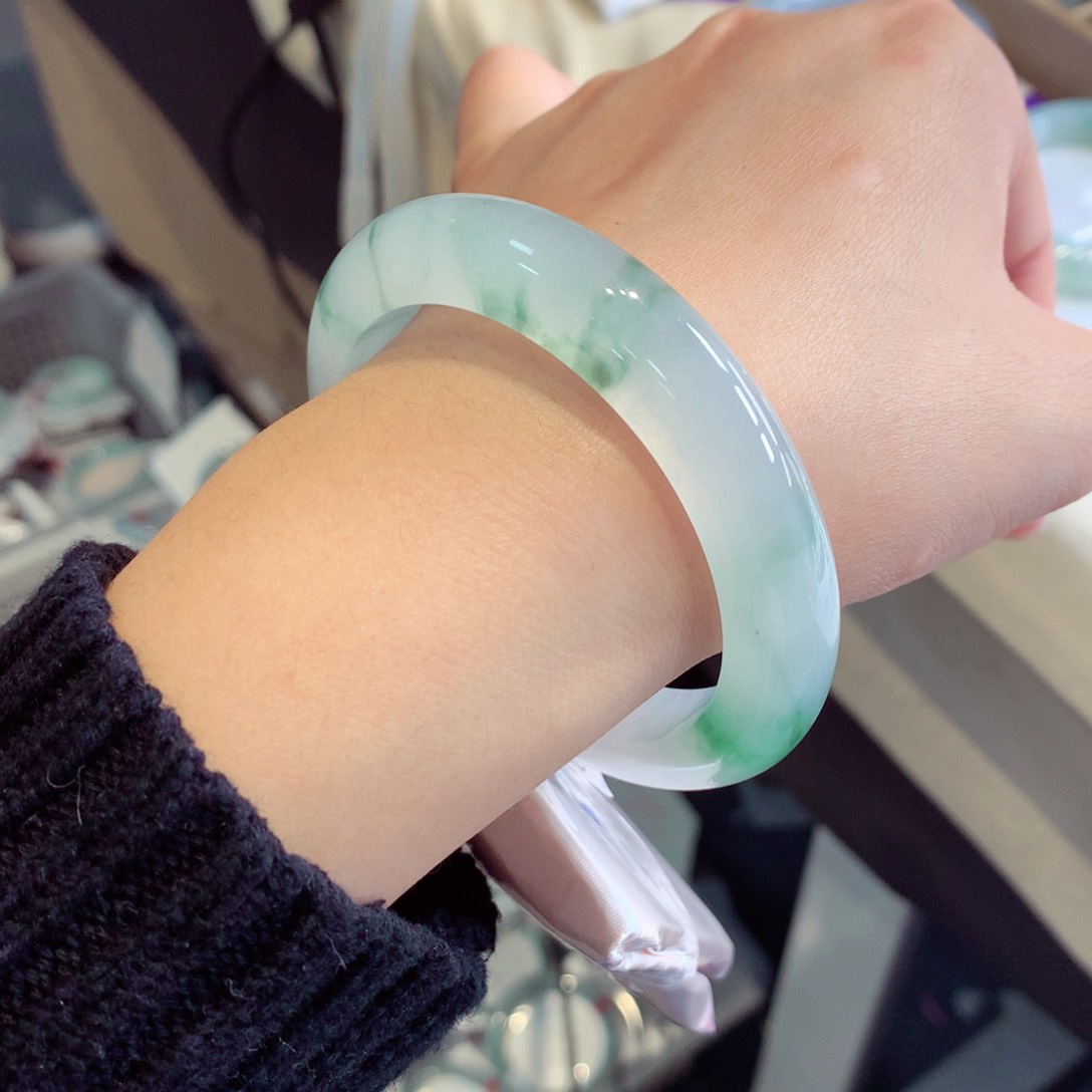 翡翠手镯未镶嵌29正圈77（冰飘绿花）