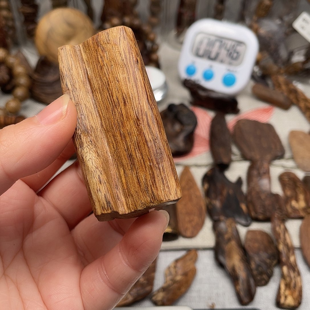 M***w沉香碎屑沉香都彭