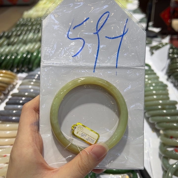和田玉（糖玉）手镯未镶嵌