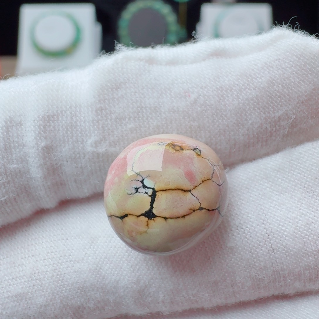 绿松石未镶嵌颈饰