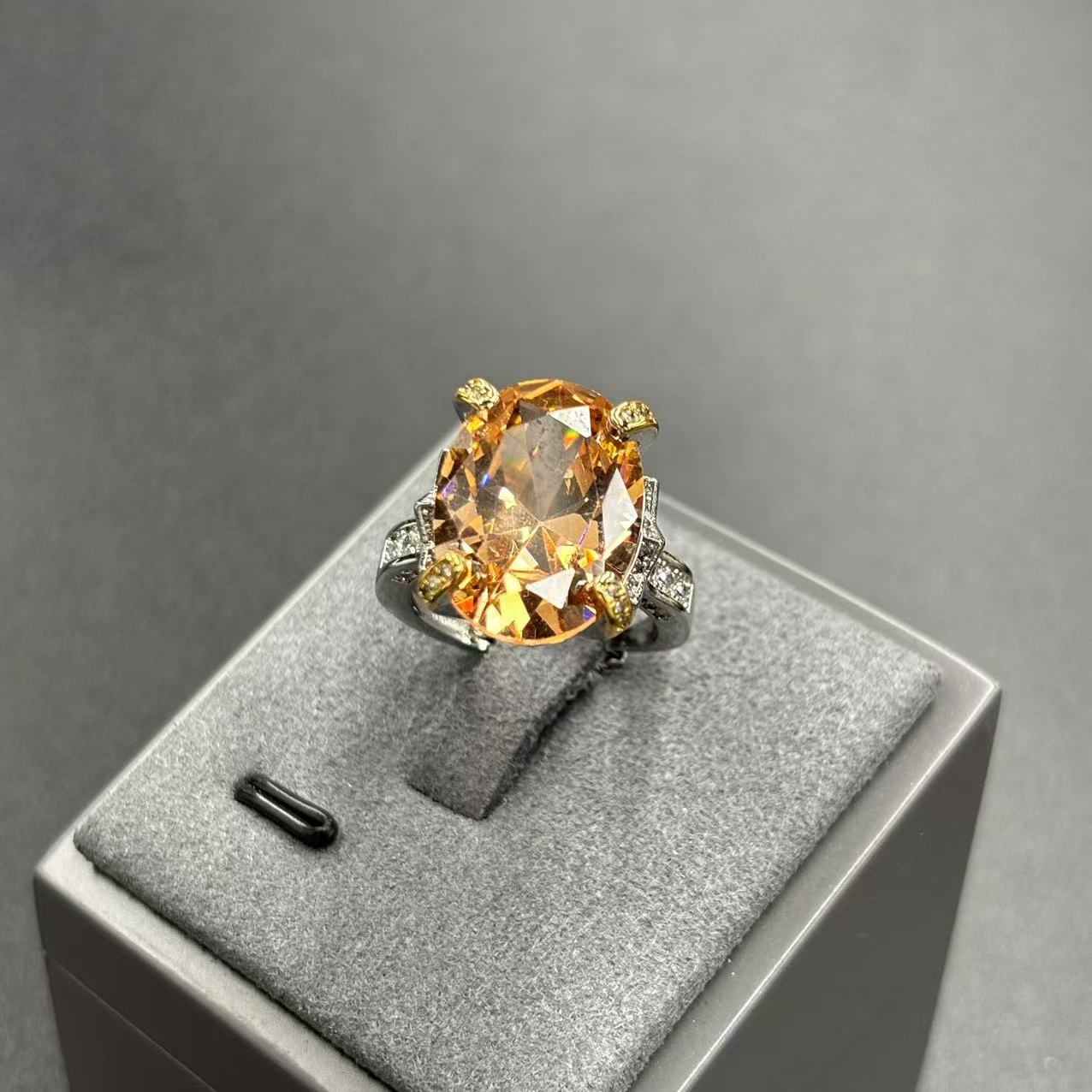 a443-豪华设计款精选级蛋面戒指-赠礼盒