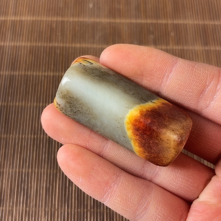 用***4和田玉未镶嵌挂件