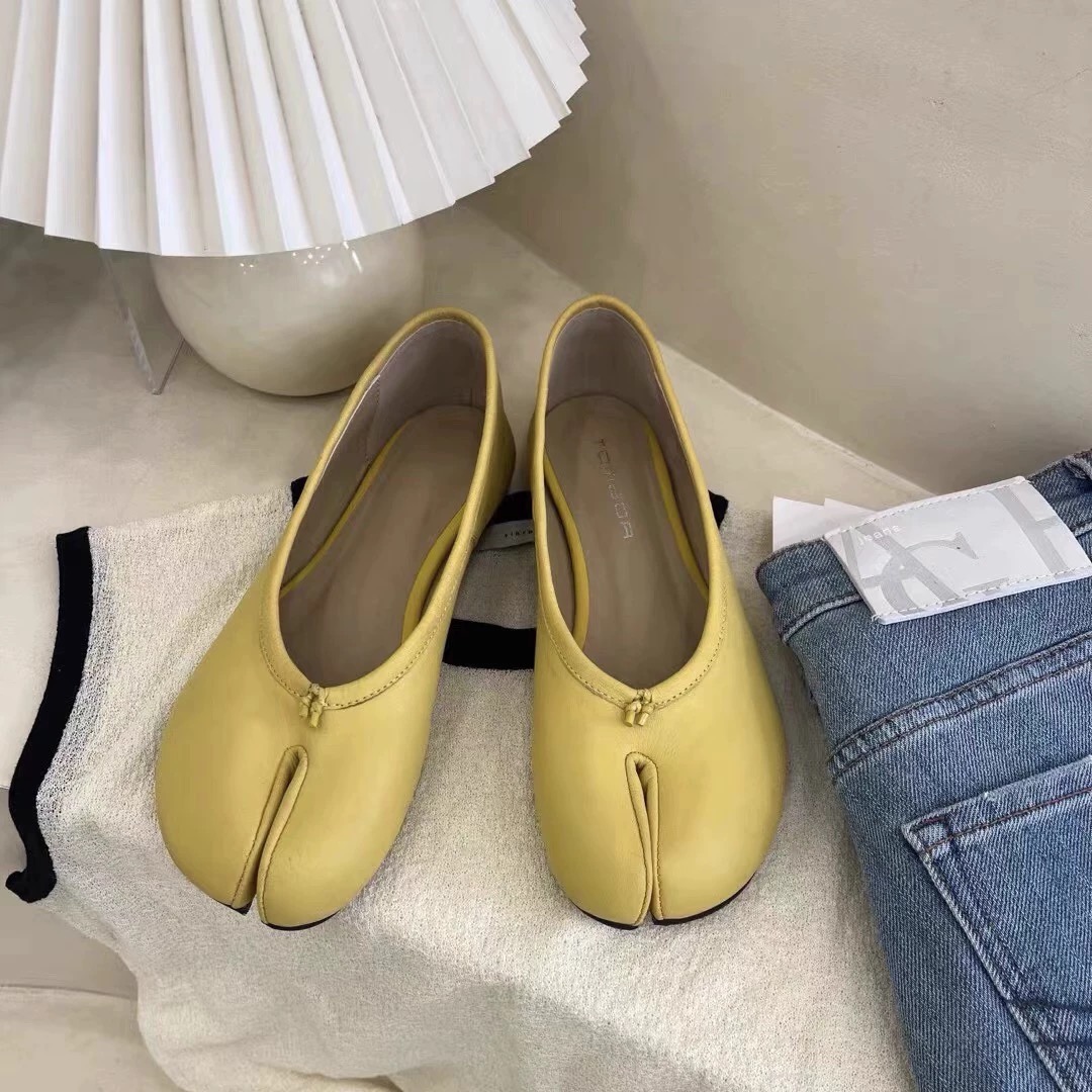 特价分趾鞋，微瑕不影响穿着百搭时尚分趾鞋