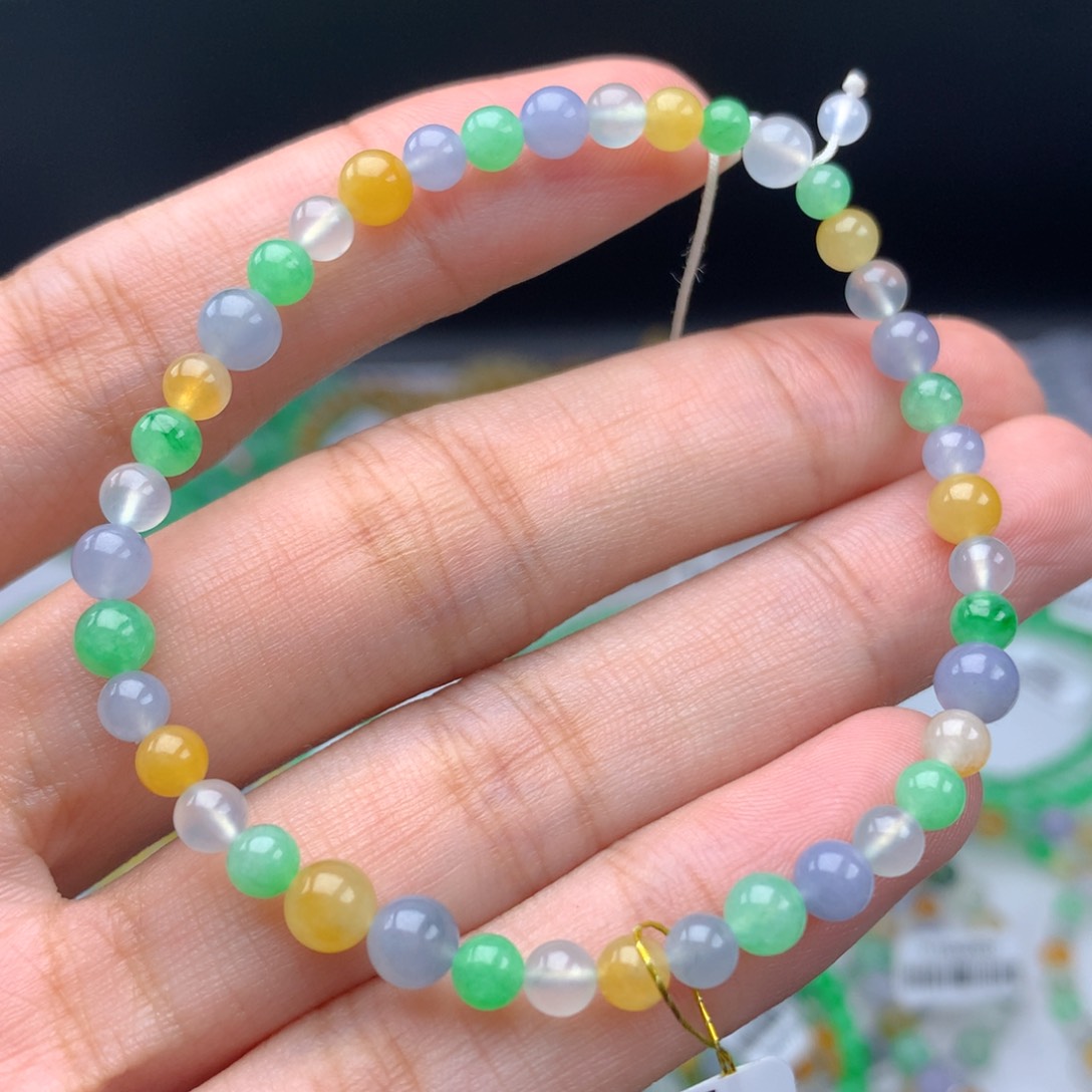 翡翠手链未镶嵌卡