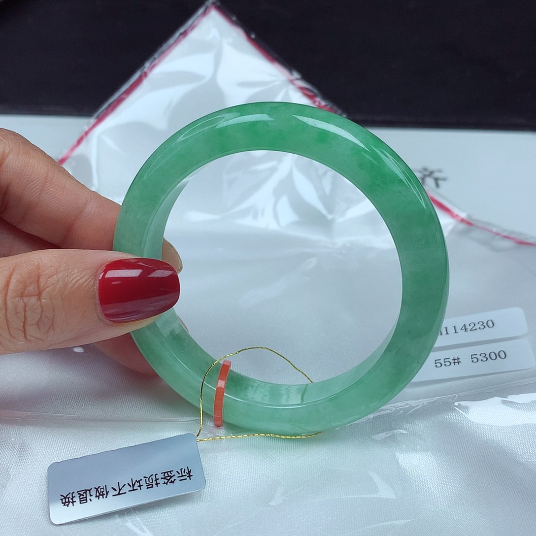 翡翠未镶嵌手镯55圈4230