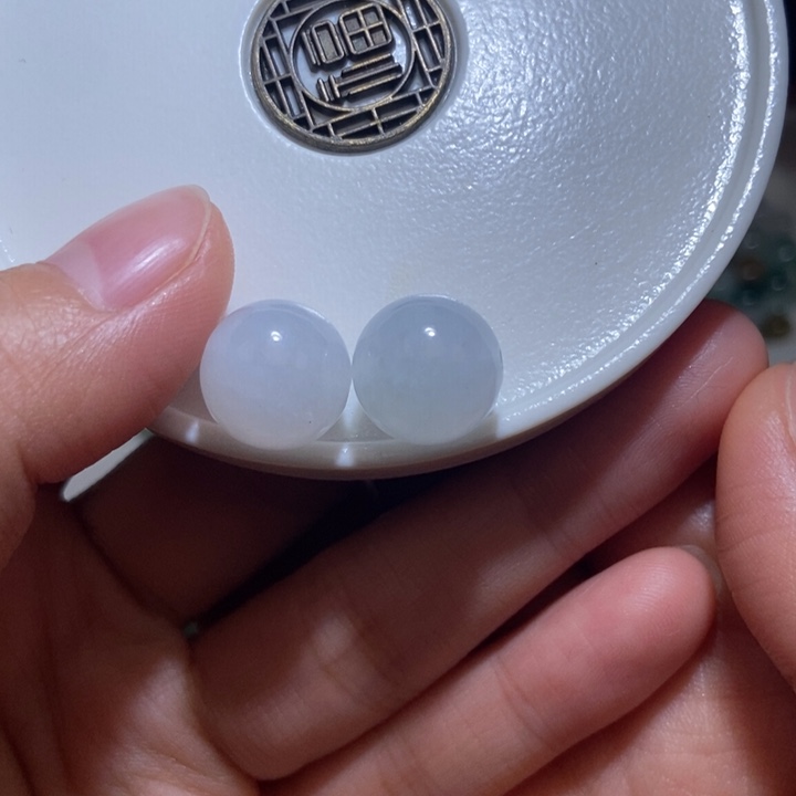 ****y翡翠散珠卡12.8有包容缅甸翡翠2颗