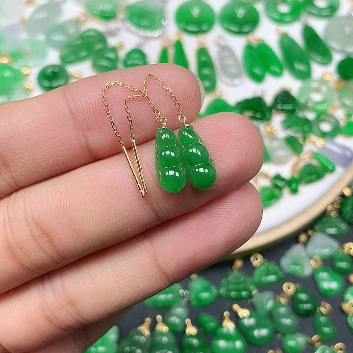 我***山翡翠18K金镶嵌耳坠满绿福豆耳坠