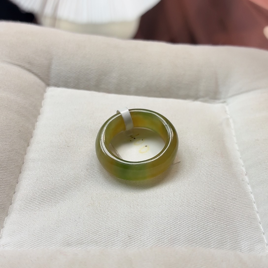 和田玉未镶嵌戒指