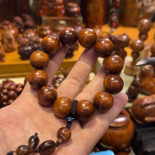 黄花梨/降香黄檀手串/手链叼***鱼黄花梨