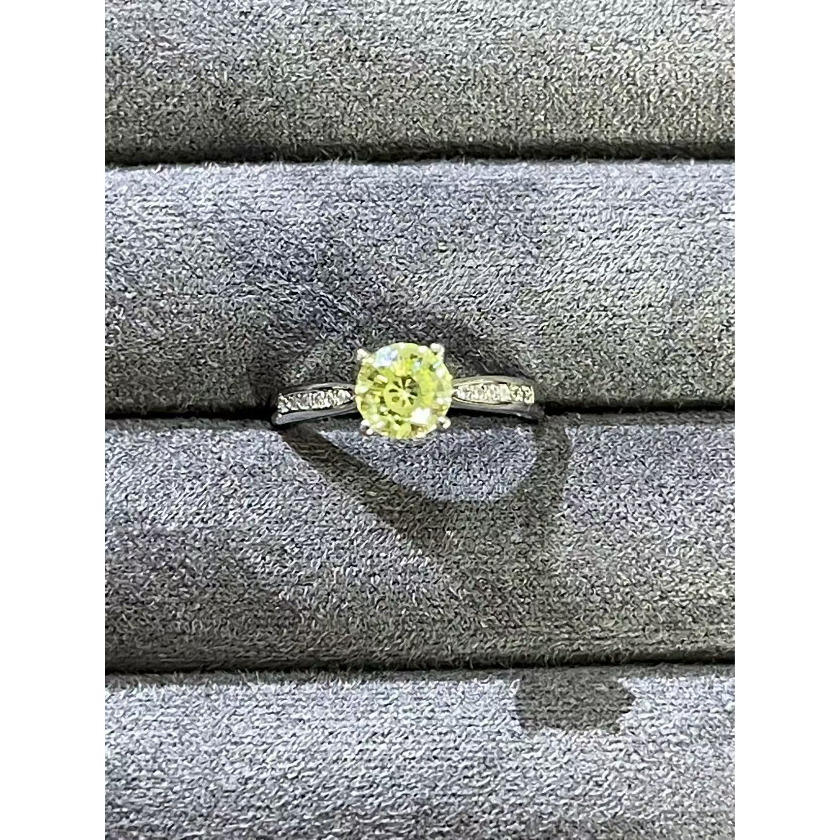 戒指  福玺甄选绿圆戒指6272