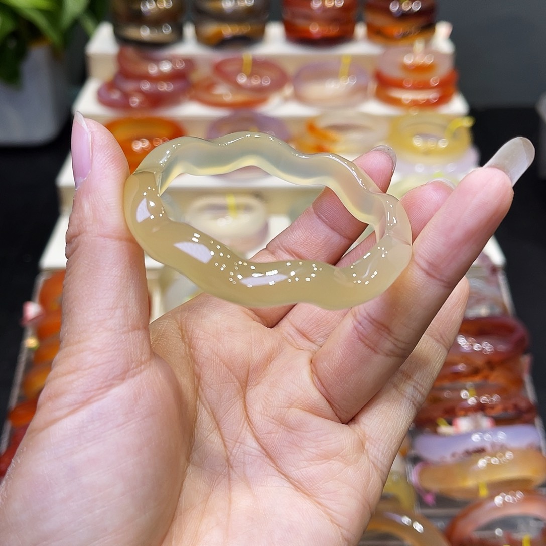 玛瑙/玉髓未镶嵌手镯