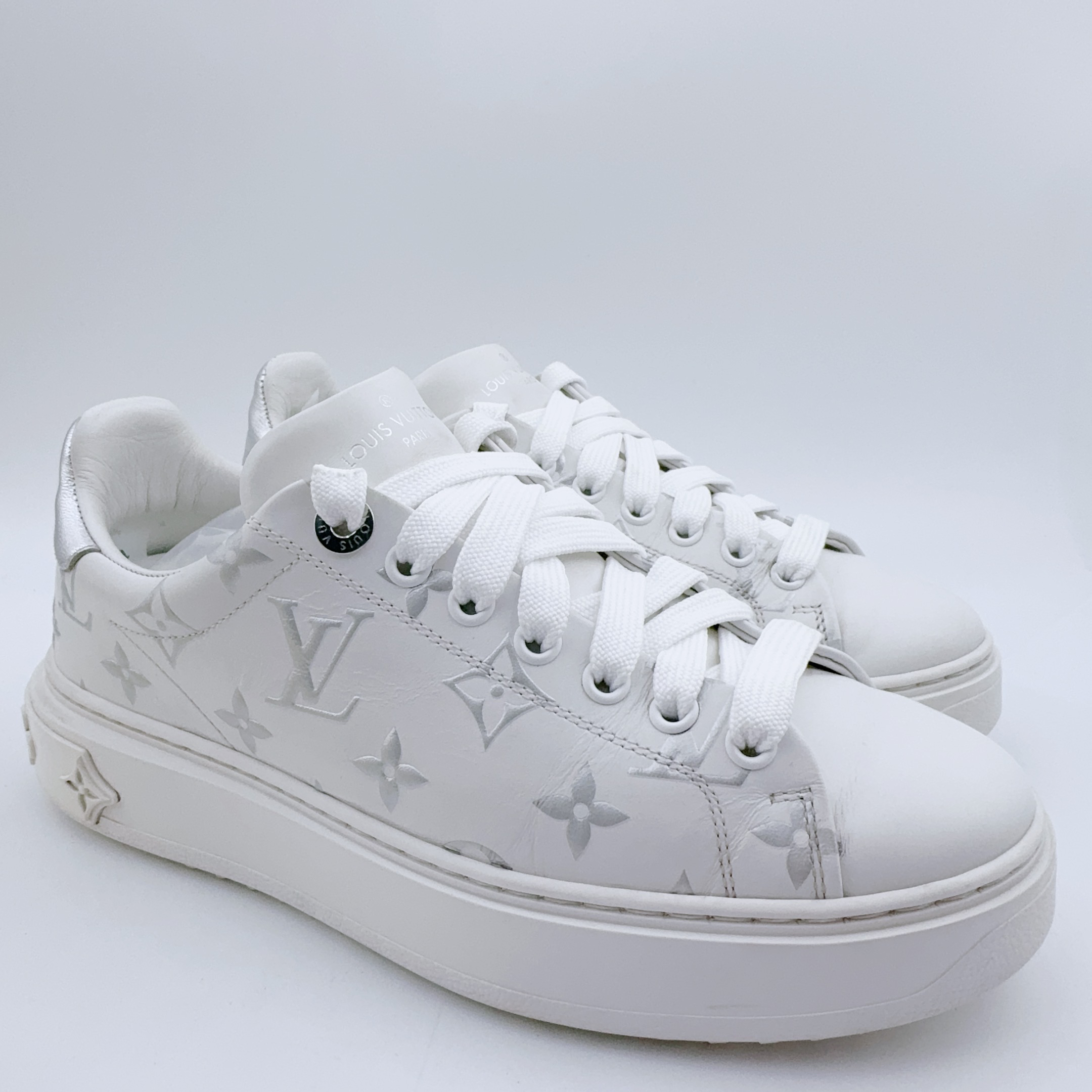 95新 LouisVuitton/路易威登 37码/银色满印印花timeout女款板鞋